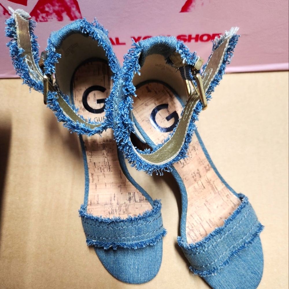 Denim shoes 6M NIB G by Guess ( 2017 )